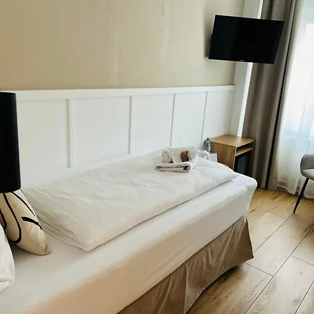 Strandhuus Guest house 4*