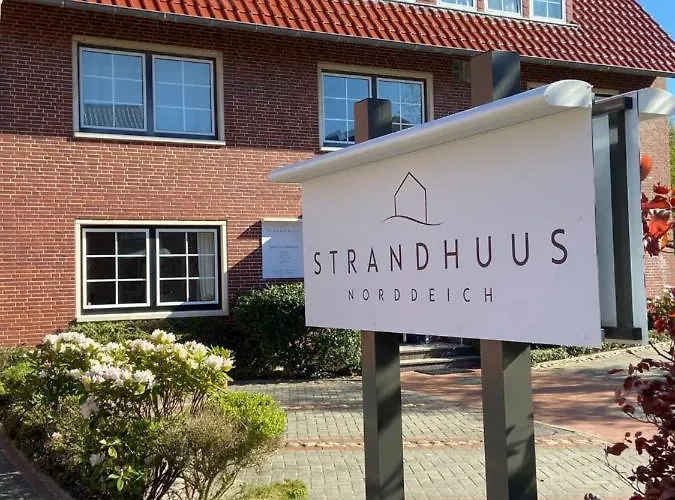 Strandhuus 招待所 4*